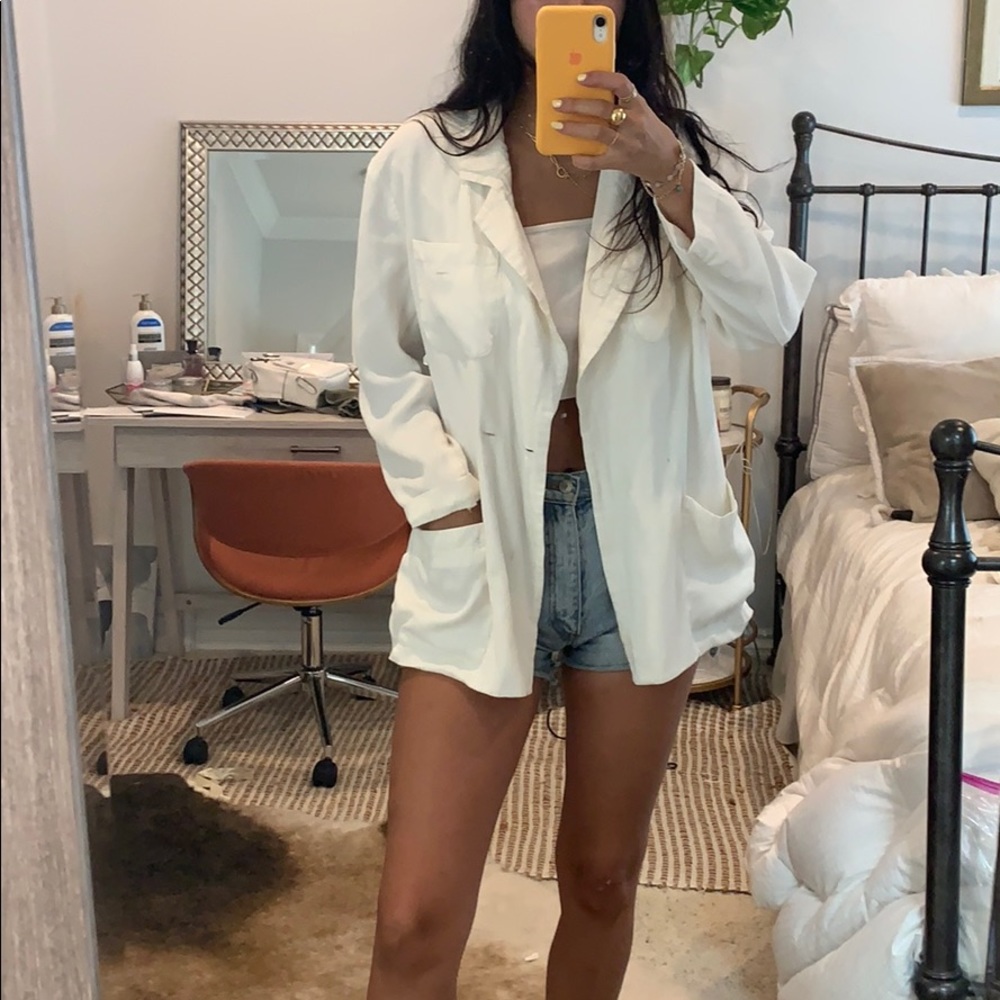 Slouchy white blazer